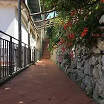 Le 3*