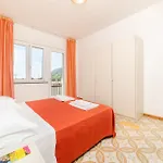 Le 3*
